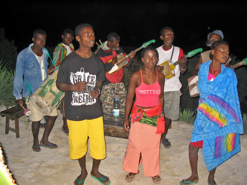 Musique malgache traditionnelle pour danser, le tsapika